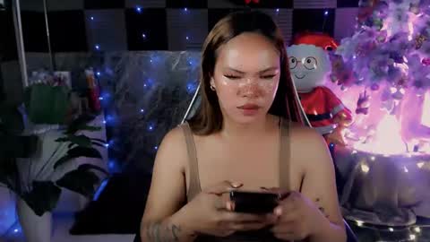 yanie online show from December 19, 3:41 pm