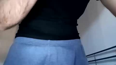 Snapshot of ursweetdreamx chatting on April 25, 9:01 am ursweetdreamx online show from April 25, 9:01 am