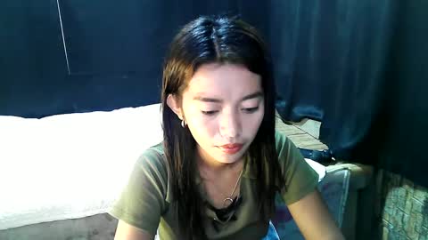 Snapshot of urtinypinay chatting on January 8, 1:11 am urtinypinay online show from January 8, 1:11 am