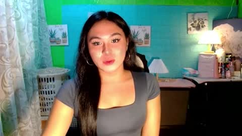 YOURGIRLCAMILLA online show from November 28, 1:14 pm