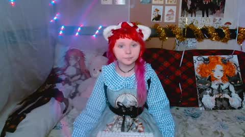 Snapshot of usagi_blush chatting on December 14, 1:28 am Usagi Blush online show from December 14, 1:28 am