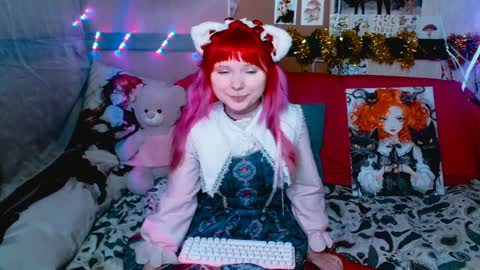 Snapshot of usagi_blush chatting on December 20, 5:18 pm Usagi Blush online show from December 20, 5:18 pm