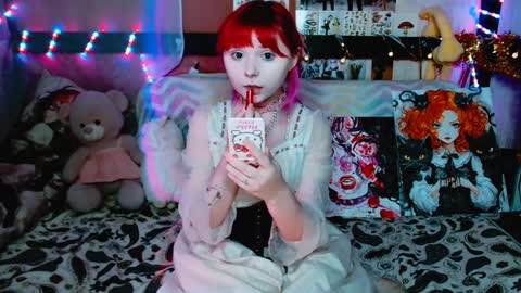 Snapshot of usagi_blush chatting on January 24, 4:39 pm Usagi Blush online show from January 24, 4:39 pm