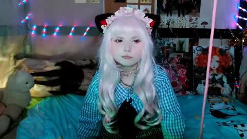 Snapshot of usagi_blush chatting on February 28, 11:12 pm Usagi Blush online show from February 28, 11:12 pm