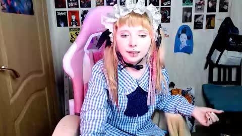 Snapshot of usagi_blush chatting on September 29, 12:16 am Usagi Blush online show from September 29, 12:16 am