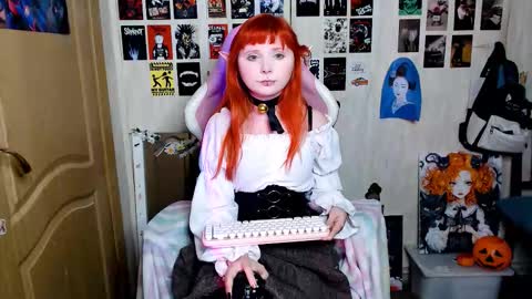 Snapshot of usagi_blush chatting on October 3, 2:52 am Usagi Blush online show from October 3, 2:52 am