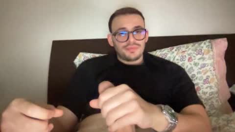 yourstraightguy online show from April 14, 4:24 pm