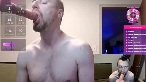 Snapshot of usemythroat664034 chatting on September 22, 11:29 pm MalcolmRW online show from September 22, 11:29 pm