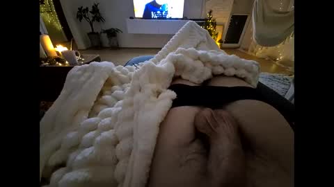 userlive online show from December 7, 9:00 pm