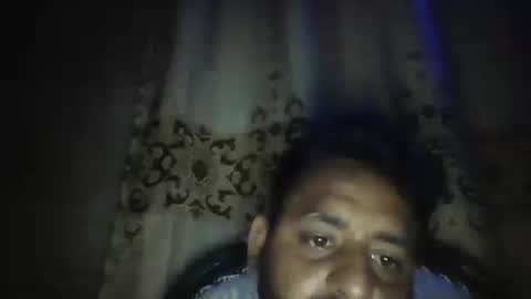 Snapshot of usman184 chatting on March 8, 9:51 pm Mian184 online show from March 8, 9:51 pm