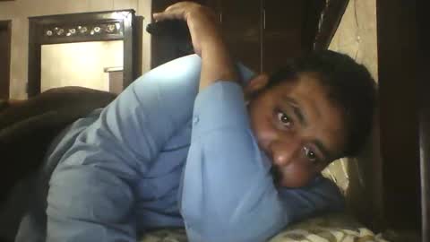 Snapshot of usman184 chatting on March 1, 3:25 pm Mian184 online show from March 1, 3:25 pm