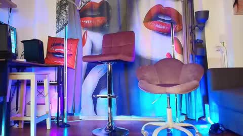 Snapshot of utopia2024 chatting on February 11, 11:32 pm sdickyinout online show from February 11, 11:32 pm