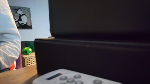 Snapshot of utopia2024 chatting on February 16, 1:24 am sdickyinout online show from February 16, 1:24 am