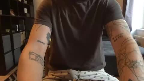 Snapshot of uwantitno chatting on February 20, 6:17 am uwantitno online show from February 20, 6:17 am