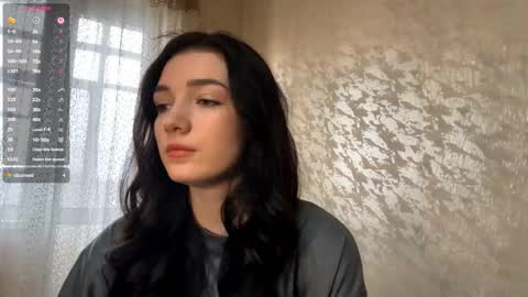 Snapshot of uwun_pinksi chatting on March 4, 10:54 am Lisi online show from March 4, 10:54 am