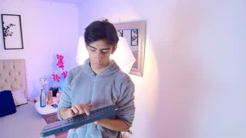 UYUKIE online show from October 7, 12:02 pm