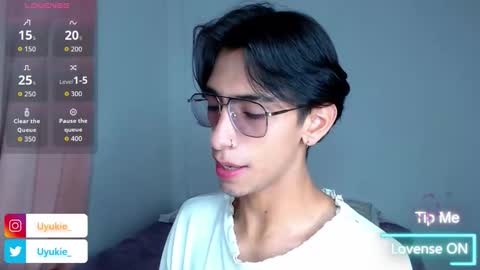 Uki online show from November 19, 12:54 am