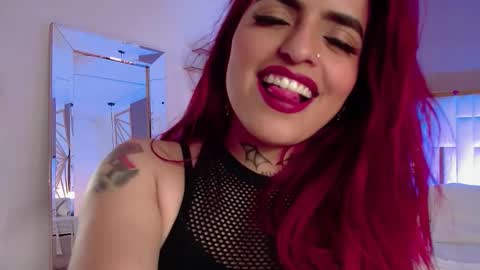 Snapshot of vaaleriee_miller_ chatting on January 18, 2:48 am valeriee miller online show from January 18, 2:48 am