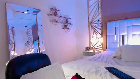 Snapshot of vaaleriee_miller_ chatting on February 17, 3:29 pm valeriee miller online show from February 17, 3:29 pm