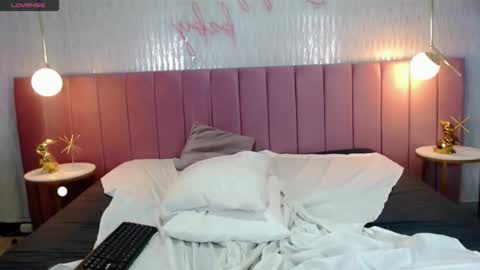 Snapshot of vaaleriee_miller_ chatting on February 28, 7:26 pm valeriee miller online show from February 28, 7:26 pm