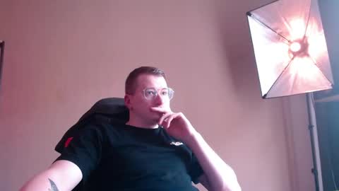 vacation__ online show from April 17, 2:42 pm