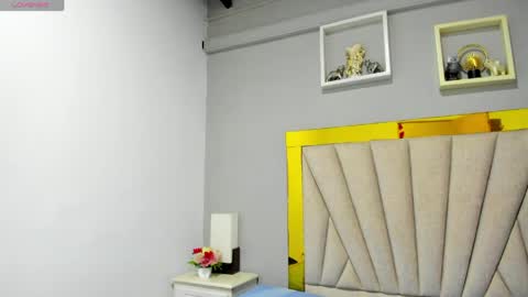 Snapshot of vahiolet_fuentes chatting on April 23, 2:57 am vahioleth online show from April 23, 2:57 am