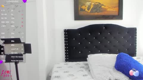 Vahiolet smith online show from December 19, 3:35 am