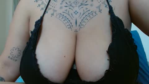 Vah Oliver online show from February 7, 3:38 pm