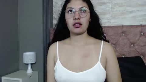 Vainilla online show from February 3, 1:59 am