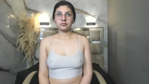 Snapshot of vainilla_cam chatting on March 12, 1:34 am Vainilla online show from March 12, 1:34 am