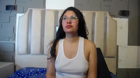 Snapshot of vainilla_cam chatting on March 26, 1:55 am Vainilla online show from March 26, 1:55 am