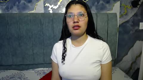 Snapshot of vainilla_cam chatting on April 14, 1:22 am Vainilla online show from April 14, 1:22 am