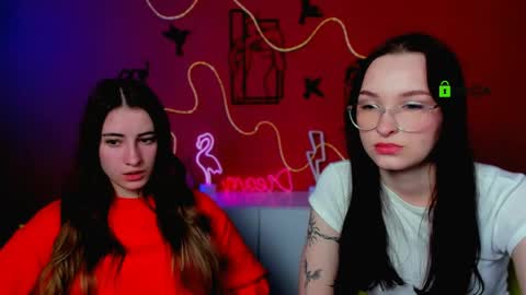 Snapshot of vaiolet_lovely chatting on April 16, 5:19 am vaiolet_lovely online show from April 16, 5:19 am