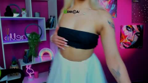 vaiolet_lovely online show from May 5, 3:25 am