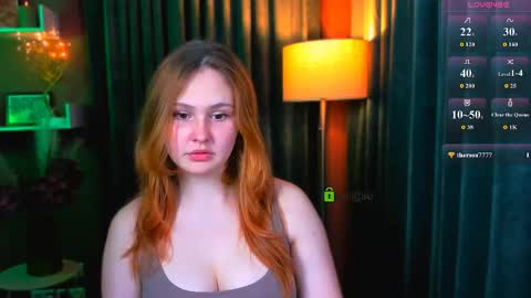 vaiolet_lovely online show from May 13, 6:49 pm