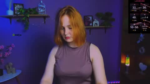 vaiolet_lovely online show from May 21, 7:10 pm