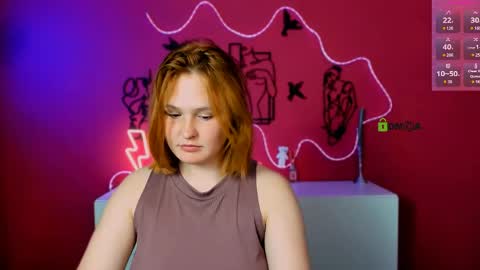 vaiolet_lovely online show from May 28, 7:11 pm