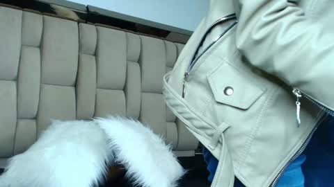 Snapshot of vaiolett_smith chatting on January 10, 4:20 pm V A I O L E T T S M I T H online show from January 10, 4:20 pm