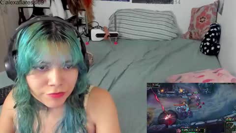 Vaiolet1314 online show from December 17, 12:38 am