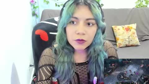 Vaiolet1314 online show from February 7, 12:47 am