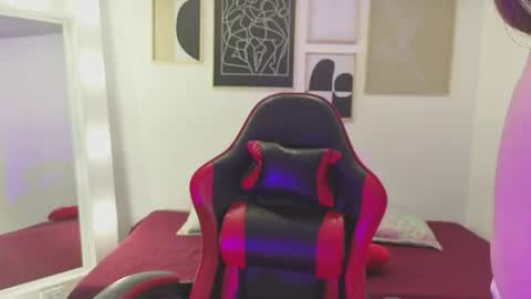 val_dreams7 online show from June 15, 8:22 pm