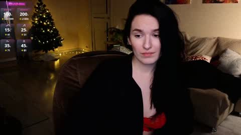 Val online show from December 22, 7:10 pm