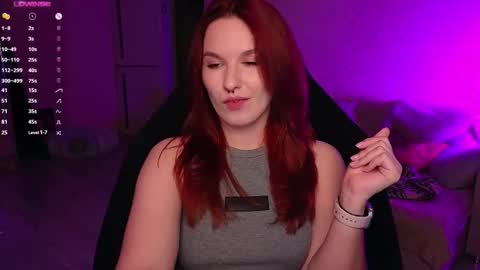 Val online show from September 28, 7:41 pm