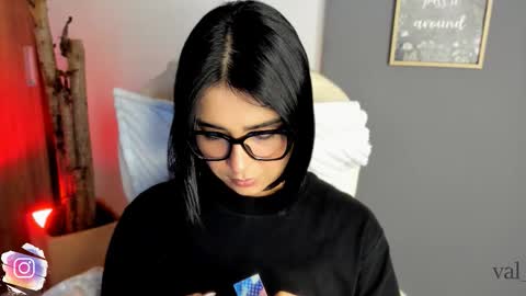 val_varago online show from March 26, 3:01 am