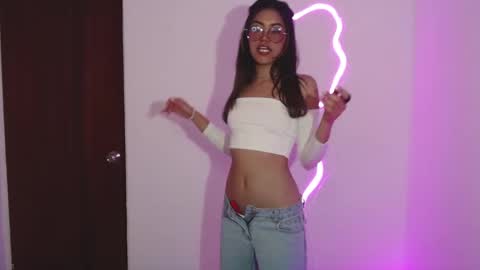 Snapshot of valcooky chatting on May 6, 4:08 am Hi I am Valcooky online show from May 6, 4:08 am