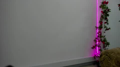 valen_cg online show from May 1, 3:49 pm