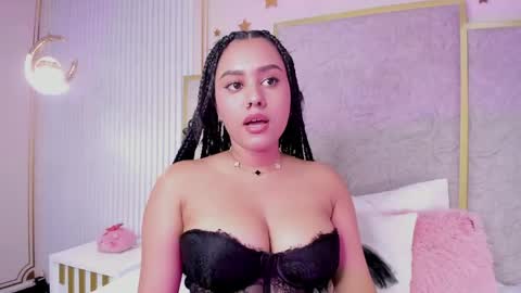 Valen  online show from June 3, 7:08 pm