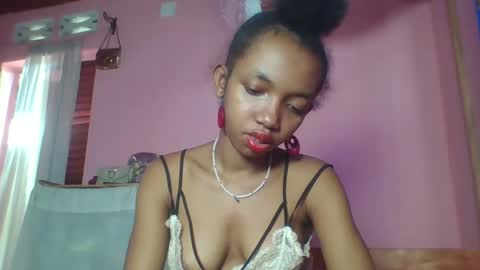 valencia302364 online show from February 24, 4:38 am