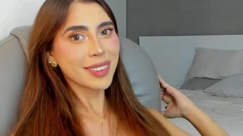 Snapshot of valenjonex chatting on January 9, 8:55 pm Angela online show from January 9, 8:55 pm