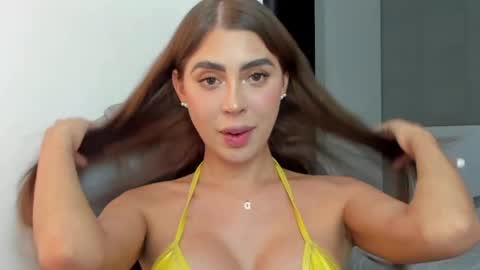 Snapshot of valenjonex chatting on February 6, 9:38 pm Angela online show from February 6, 9:38 pm